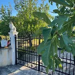 Сasa de vacaciones Beautiful Nearby House With Garden, Private Pool And Large Yard *