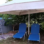 Beautiful Nearby House With Garden, Private Pool And Large Yard *
