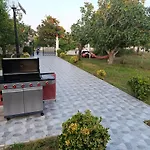 Beautiful Nearby House With Garden, Private Pool And Large Yard Сasa de vacaciones Sidárion