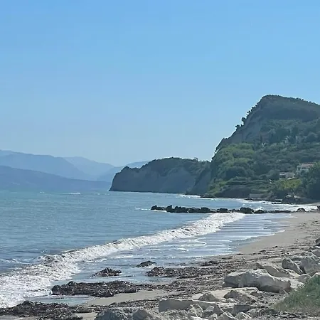 Σπίτι διακοπών Beautiful Nearby House With Garden, Private Pool And Large Yard Σιδάρι