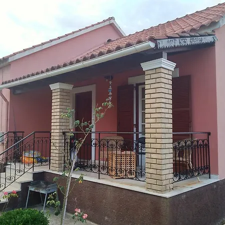 Beautiful Nearby House With Garden, Private Pool And Large Yard Σπίτι διακοπών *