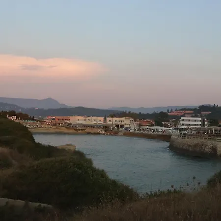 Beautiful Nearby House With Garden, Private Pool And Large Yard Σπίτι διακοπών