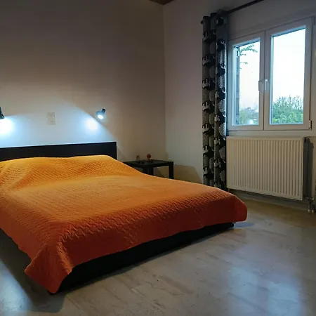 Holiday home Beautiful Nearby Beach House With Garden, Private Pool And Large Yard