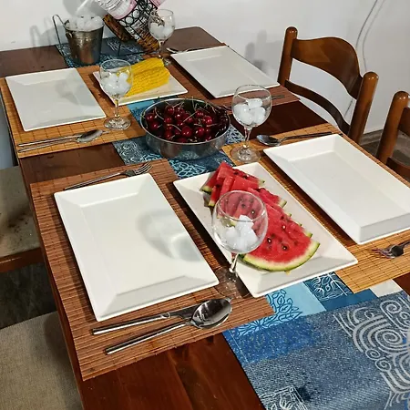 Beautiful Nearby Beach House With Garden, Private Pool And Large Yard *