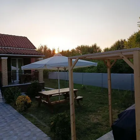 Holiday home Beautiful Nearby Beach House With Garden, Private Pool And Large Yard