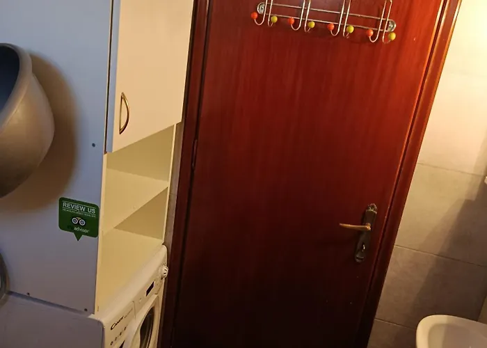 Дом отдыха Beautiful Nearby House With Garden, Private Pool And Large Yard