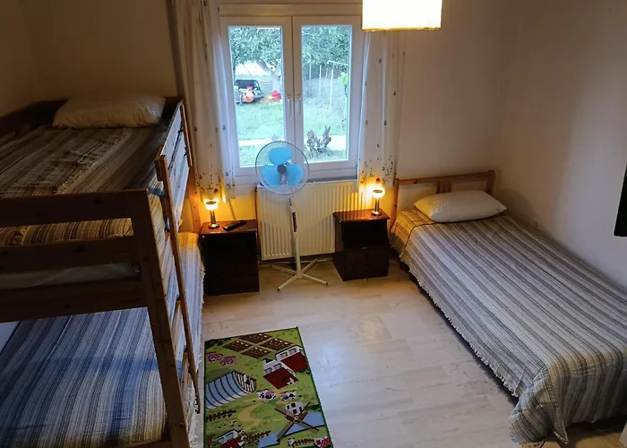 Beautiful Nearby House With Garden, Private Pool And Large Yard Сидарион