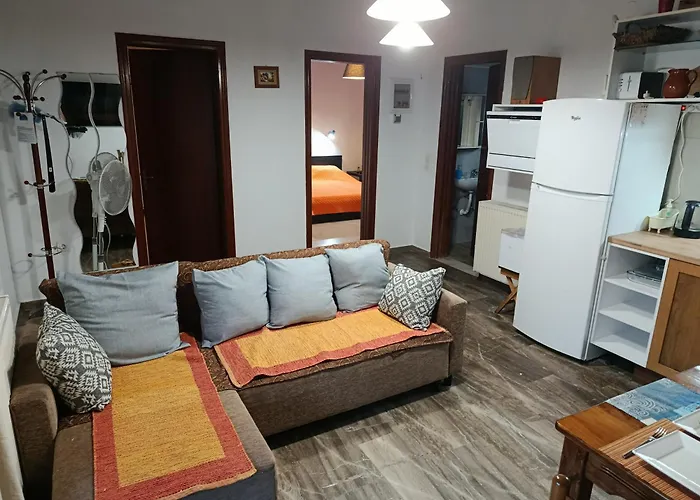 Beautiful Nearby House With Garden, Private Pool And Large Yard Сидарион