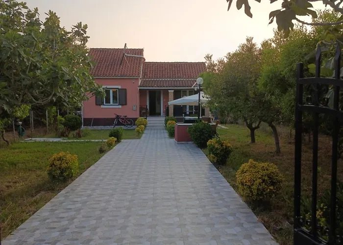 Beautiful Nearby House With Garden, Private Pool And Large Yard * Сидарион