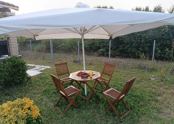 Beautiful Nearby House With Garden, Private Pool And Large Yard Сидарион