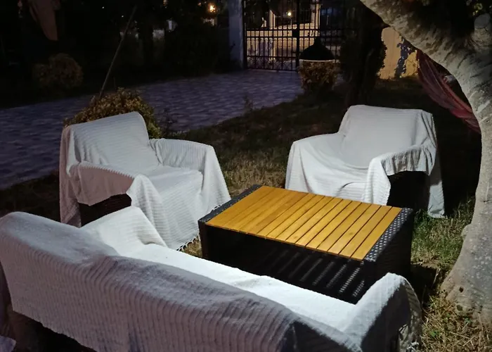 Beautiful Nearby House With Garden, Private Pool And Large Yard * Сидарион