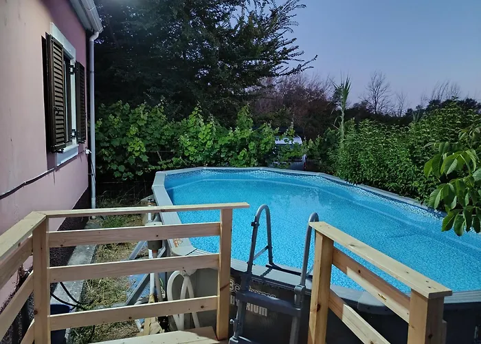 Beautiful Nearby House With Garden, Private Pool And Large Yard Дом отдыха *