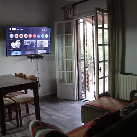 Beautiful Nearby Beach House With Garden, Private Pool And Large Yard Holiday home *